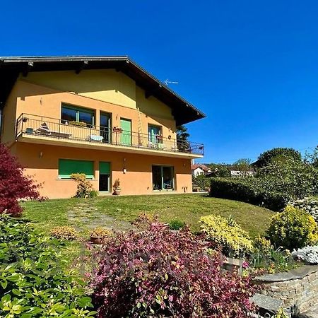 Casa Vacanza Veronica Con Giardino 韦尔巴尼亚 外观 照片