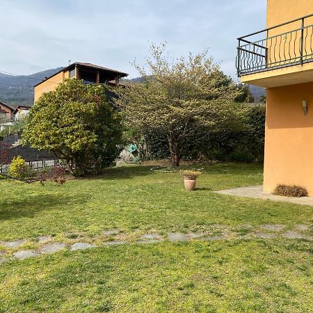 Casa Vacanza Veronica Con Giardino 韦尔巴尼亚 外观 照片