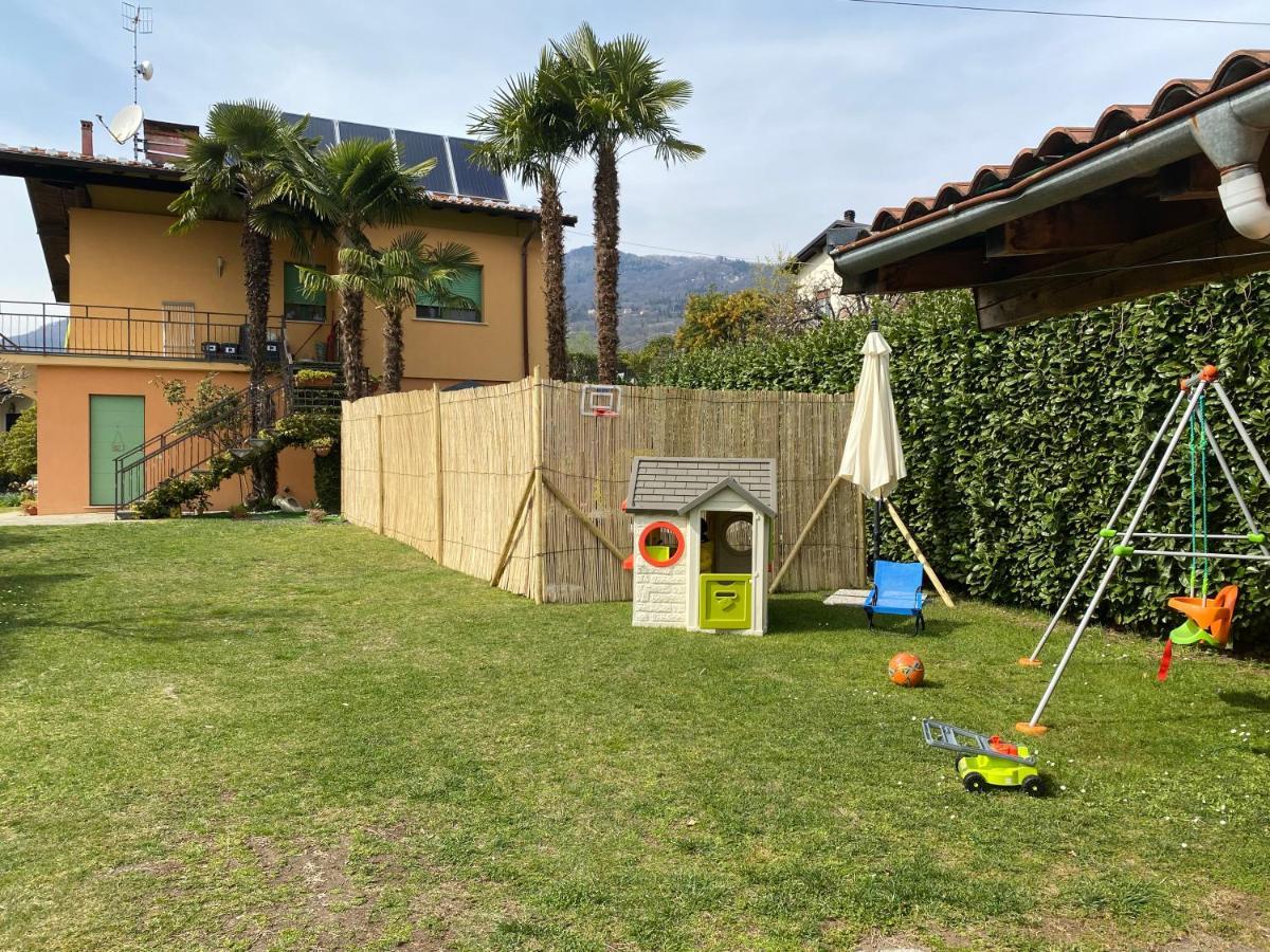 Casa Vacanza Veronica Con Giardino 韦尔巴尼亚 外观 照片